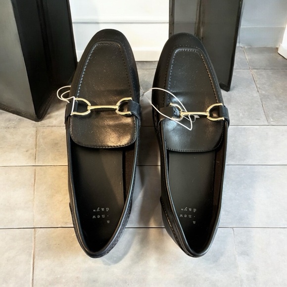 a new day Shoes - NEW A New Day Ladies size 8 Black Flats/Loafer Shoes